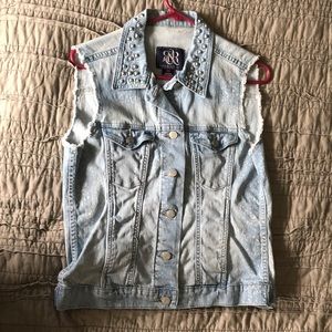 Rock & Republic jean studded bleached vest!